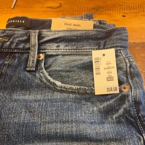 Aeropostale “Dad Jeans”.